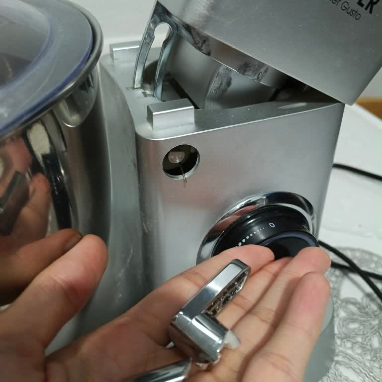 Schafer Prochef Gusto Stand Mikserinde Açma Kapama Tuşu Kırıldı