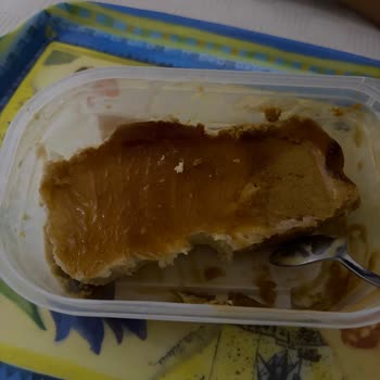 Soğuk Zincir Hatası Yüzünden Buz Haline Gelen Carte D’Or Dondurması