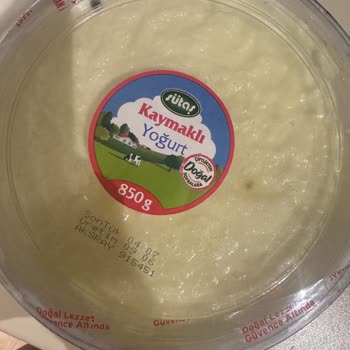 Açılmamış Sütaş Yoğurdunda Küflenme Ve Böceklenme: Güvenim Sarsıldı