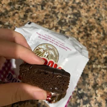 Elvan Gıda Kek Paketi İçinde Kurt Çıktı, Hijyen Ve Güven Sorunu