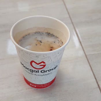 Macgal Otomat Kahvenin Böcek ve Böcek Parçacıklarıyla Dolu Olduğunu Fark Ettim