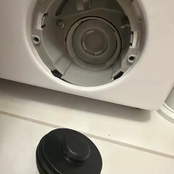 Filtre Kapağı Sıkışmasıyla İşlevsiz Kalan Vestel Çamaşır Makinesi