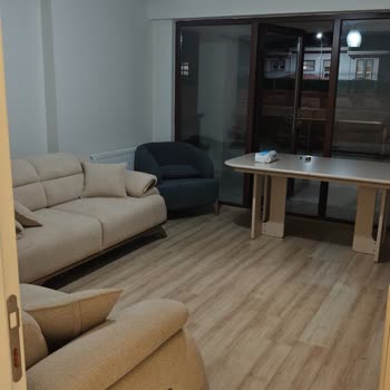 Teslimat Gecikmesi Ve Eksik Mobilya, Kaba Mağaza Yetkilisinin Tutumu