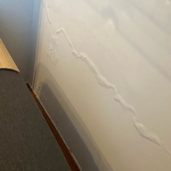 Fabrikasyon Arızalı Beko Klima Su Sızdırıyor Ve Soğutmuyor