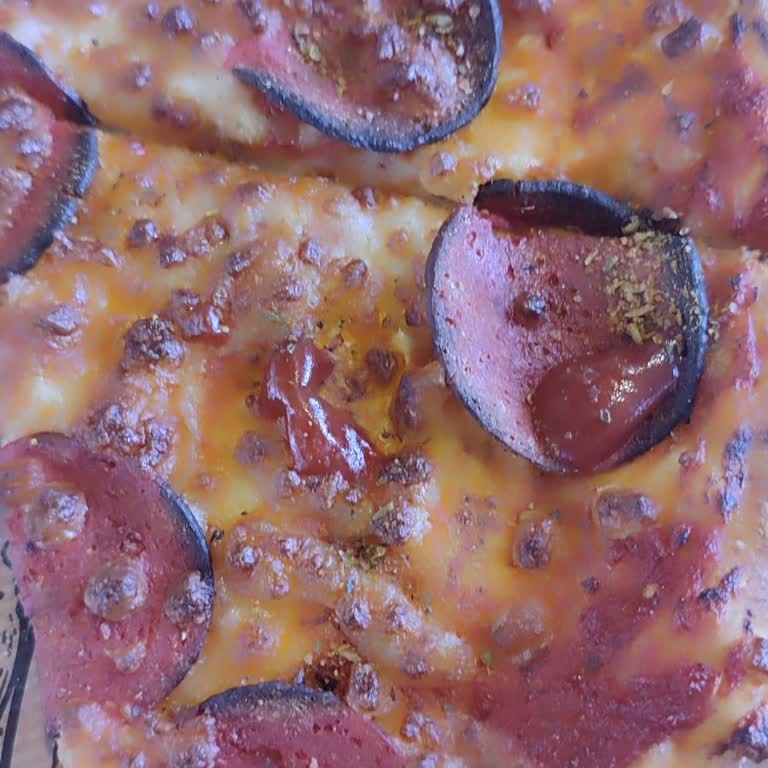 Terra Pizza’da Yanık Sucuklu Pizza Ve Telafi Eksikliği