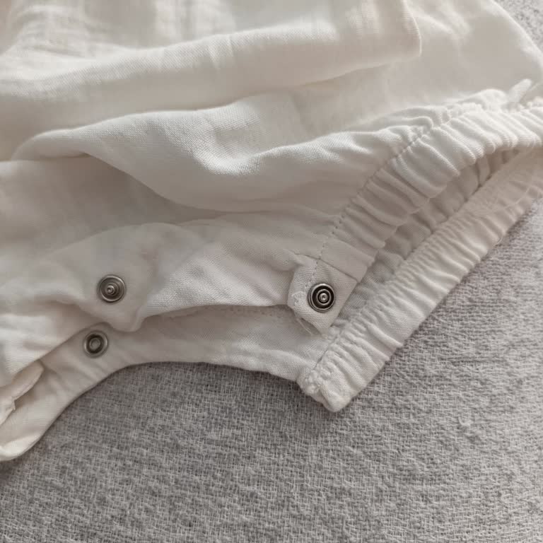 Tedi Mağazası Defolu Bebek Tulumunun Değişimini Reddetti
