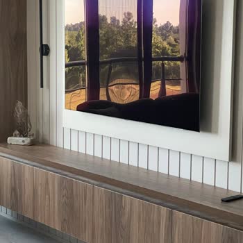 Kusurlu OLED TV'de Bombeli Ve Dalgalı Ekran Değişim Talebi