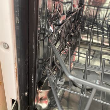 Vestel Bulaşık Makinesinde Paslanma Ve Ayıplı Ürün İddiası