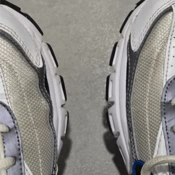15 Günlük Kullanımda Yan Taraftan Açılan Nike Ayakkabı Üretim Hatası Olarak Değerlendirilmesi