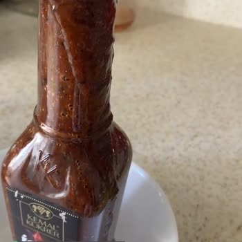 Kemal Kükrer Acı Sosun Yarısı Çöp