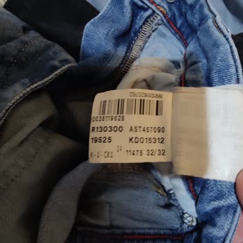 Mavi Pantolonlarda Tekrarlayan Dikiş Yırtılması Ve Müşteri Hizmetlerinin Destek Vermemesi