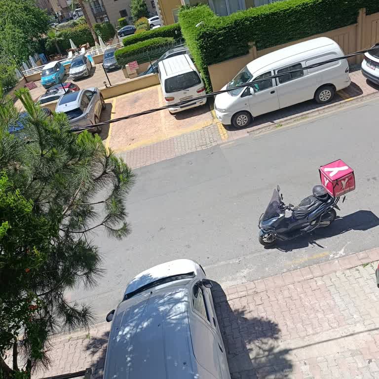 Yemeksepeti Ümraniye BİM Şubesindeki Kurye Davranışlarıyla İlgili Şikayet