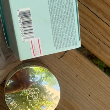 Estée Lauder Revitalizing Supreme+ Kreminde Şiddetli Cilt Reaksiyonu Ve Orijinallik Şüphesi