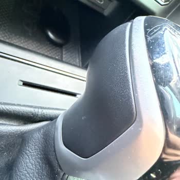 Sıfır Volkswagen Polo’da Tırnak İzi Ve Satış Danışmanının Saygısız Tutumu