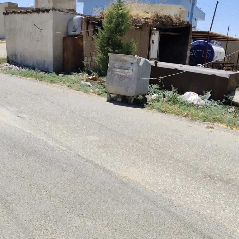 Kızıltepe Eskin Köyü'nde Düşen Elektrik Kabloları İçin Dicle Elektrik'ten Acil Müdahale Talebi