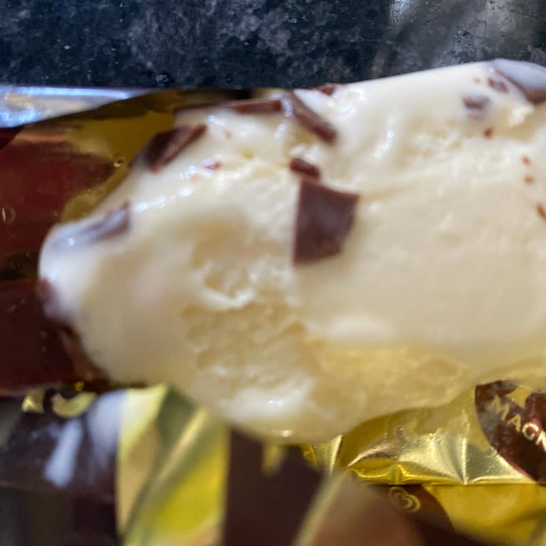Mini Magnum Dondurması Bozulmuş Son Tüketim Tarihine Rağmen Sorun Tekrarlıyor