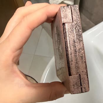 Kırık Far Paleti Teslim Edildi: Ücretsiz Yeniden Gönderim Ve İade Talebi