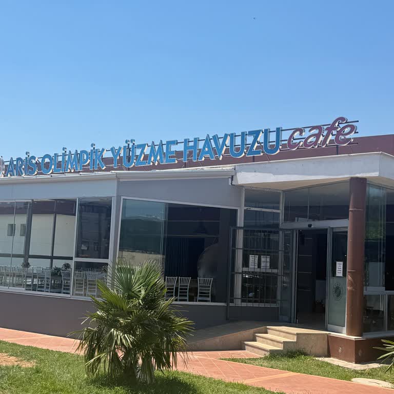 Müsaitlik Var Deyip Yer Yok Söylenen Yüzme Havuzunda Müşteri Mağduriyeti