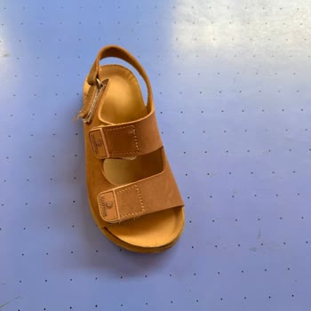 Sandaletin Tabanı Kısa Sürede Açıldı, Ücret İadesi Talebi Ve Değişim Reddedildi