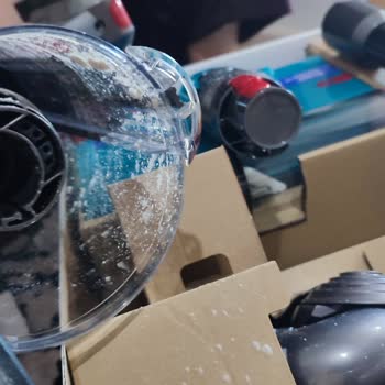 Kullanılmış Görünen Dyson Süpürge Ve Yanlış Menü Dili