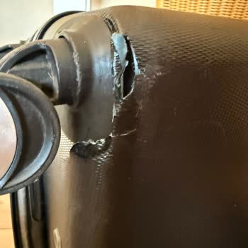 Sunexpress'ten Kırık Valiz Tazminatını Ödemedi Ve Dekont Sunmadı