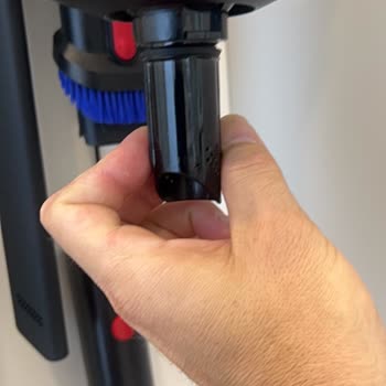 Dyson V15 Süpürge Haznesi Bağlantı Noktası Ani Kırıldı Ve Yedek Parça Stokta Yok
