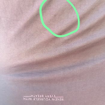 LCW Mağazasından Aldığım Tişörtte Üretim Hatası Yıkama Sonrası Delik Çıkması