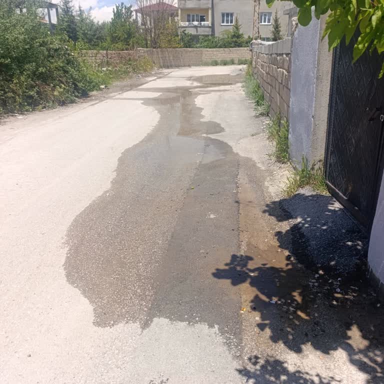 Doğalgaz Boru Hattı Yakınındaki Su Sızıntısı İçin Vaski'den Acil Güvenli Müdahale Talebi