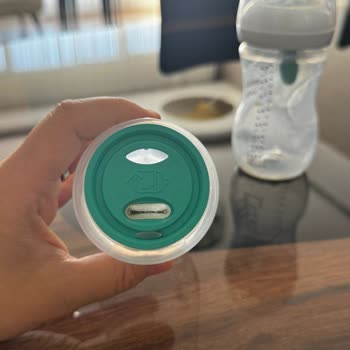 Küflü Philips Avent Biberonlar Sağlık Riskine Neden Oluyor