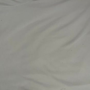 Mavi T-Shirt Sırtı Sadece İki Yıkamadan Sonra Yırtıldı