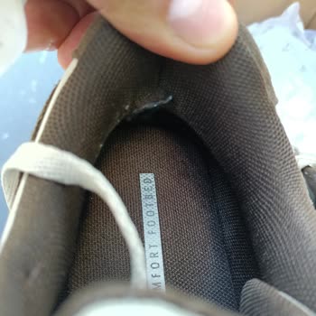 Üç Ayda Yırtılan 2800 TL'lik Reebok Ayakkabının İadesi Talebi