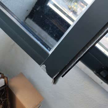 Dağtekin İnşaat’ın Cam Balkon Zararı İçin Acil Onarım Talebi