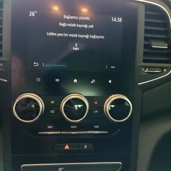 Renault Megane 4 USB Bellek Tanıma Sorunu Ve Yetkili Servis Yokluğu