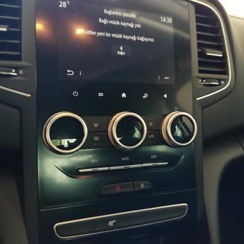 Renault Megane 4 USB Bellek Tanıma Sorunu Ve Yetkili Servis Yokluğu