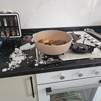 Cam Ocakta Ani Patlama Güvenlik Riski Ve Ücretsiz Değişim Talebi