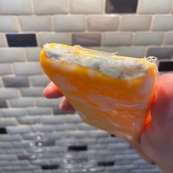 Küflü Cheddar Peynirinde Sağlık Riski Nedeniyle Yeniden Değişim Talebi