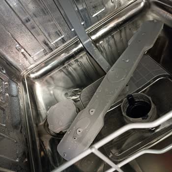 Beko Bulaşık Makinesinde Sürekli Lekeler Ve Servis İhmali Nedeniyle Ürün İadesi Talebi