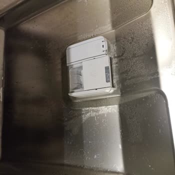 Beko Bulaşık Makinesinde Sürekli Lekeler Ve Servis İhmali Nedeniyle Ürün İadesi Talebi