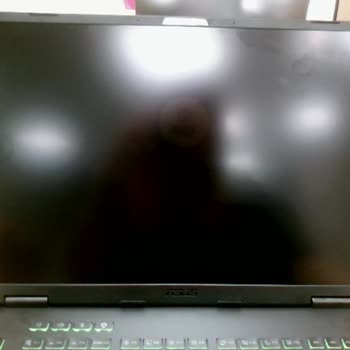 Ekran Arızası Kullanıcı Hatası Gibi Değerlendirildi, Ürün Değişimi Veya Tam İade Talebi
