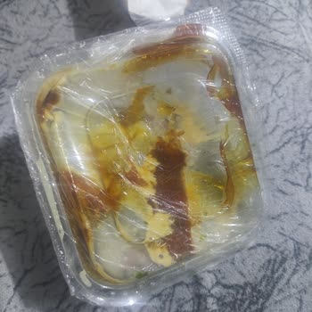 Donmuş Hamburger, Patlamış Kola Ve Bozuk Trileçe Şikayeti
