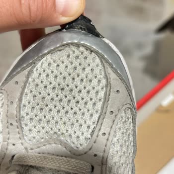 Nike Çocuk Ayakkabısının 5 Ayda Deformasyonu Ve Mağazanın İade Reddi