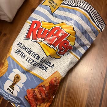 Ruffles Biftek Aromalı Cips Paketi Neredeyse Boş