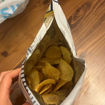 Ruffles Biftek Aromalı Cips Paketi Neredeyse Boş