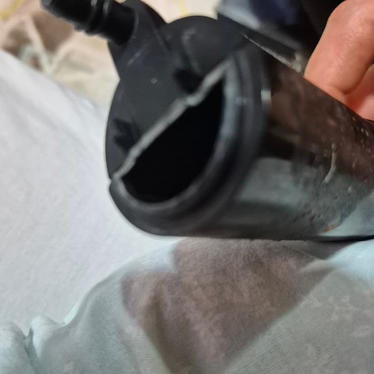 Bissell Spotclean Pro’da Plastik Parça Kırıldı, Ücretsiz Değişim Talep Ediyorum