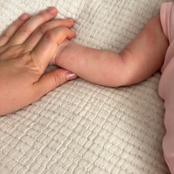 Mustela Stelatopia Kreminde Bebek Cildinde Şiddetli Kızarıklık Ve İade Talebi