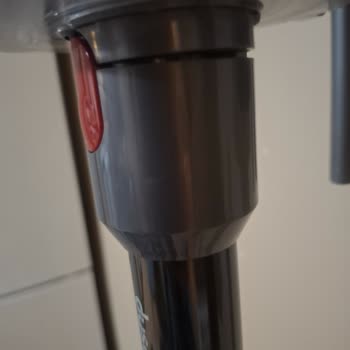 Dyson V15 Bağlantı Gevşemesi Garanti Kapsamında Değişim Talebi