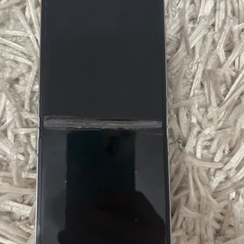 Samsung Z Flip 6 Katlama Ekran Arızası Garanti Reddi Ve Çelişkili Bilgi