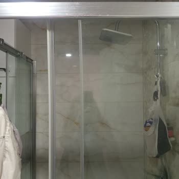 Armut’dan Aldığım Temizlikte Balkon, Banyo Ve Perdeler Bırakıldı