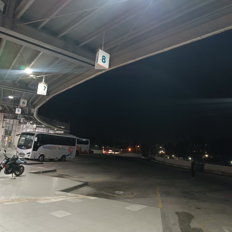 Geciken Otobüs Ve Cevapsız Telefonlar Nedeniyle Mağduriyet