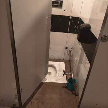 Denizli Kaptan Dinlenme Tesislerinde Tuvaletlerin Bakımsızlığı Ve Sağlık Riski